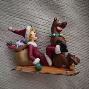 Holiday Adventure 2003 Hallmark Ornament Scooby-Doo Shaggy Santa Claus